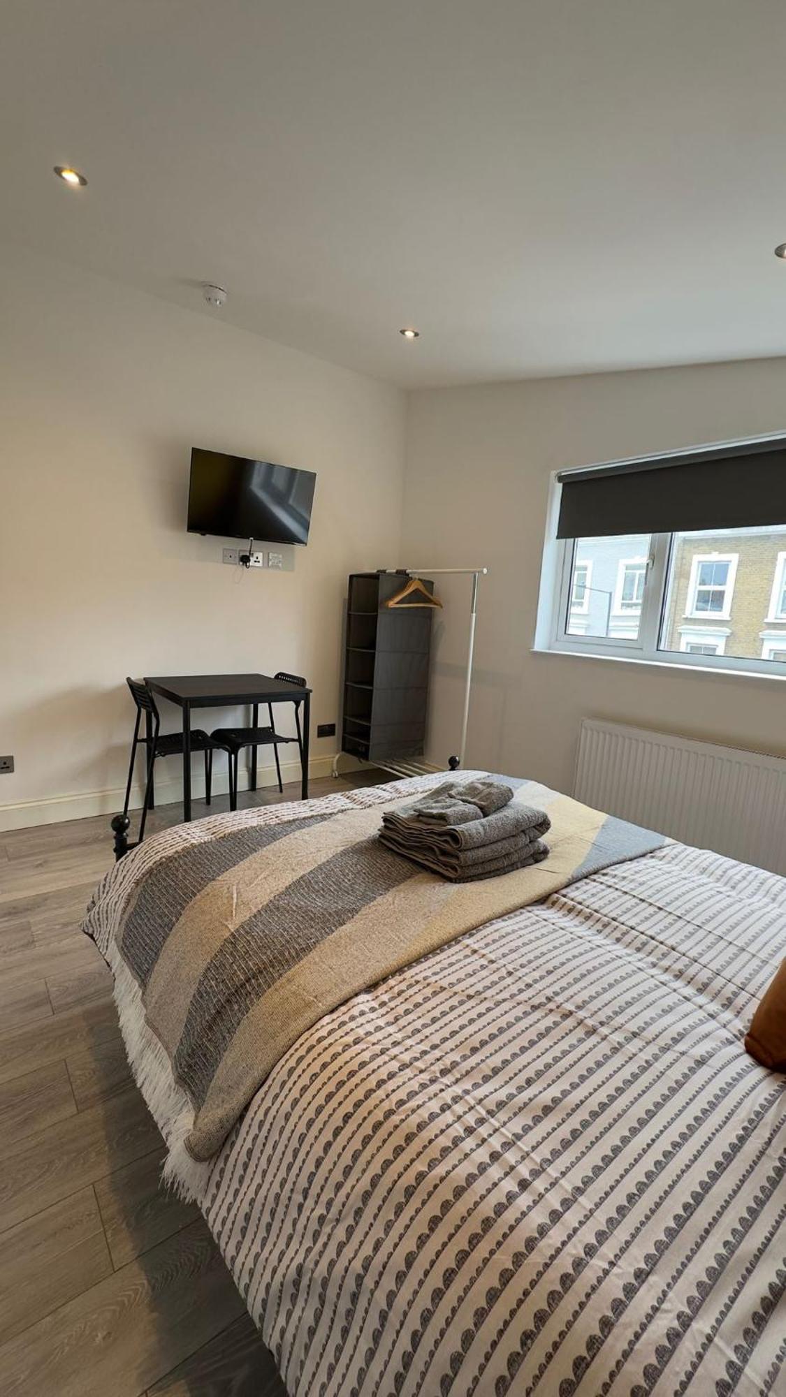 15 Min To Central London Guest Suites 22 Kültér fotó